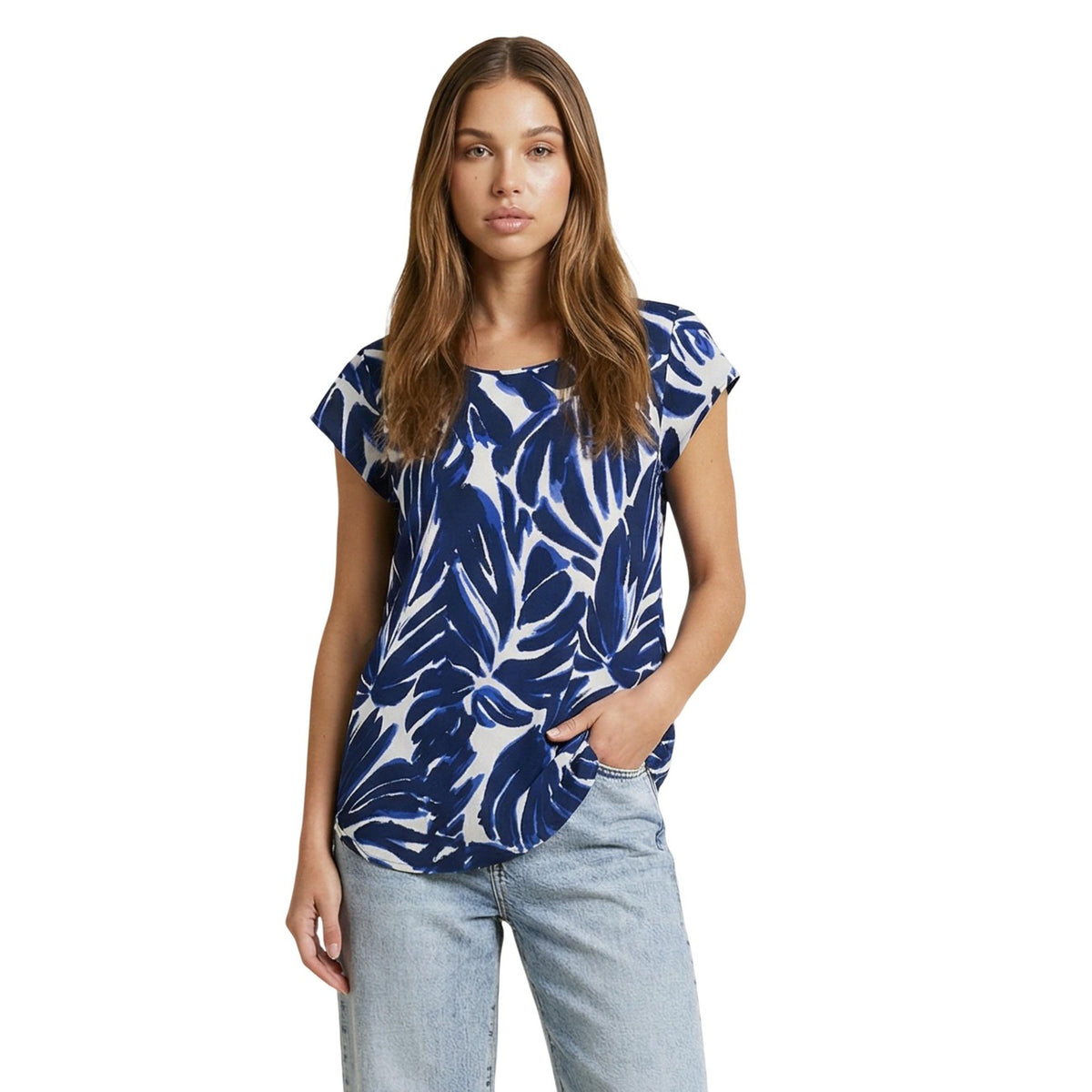 Image 7 : Blouse Only femme imprimé classique noir et beige, coupe loose mise en valeur de trois quarts — Delvale