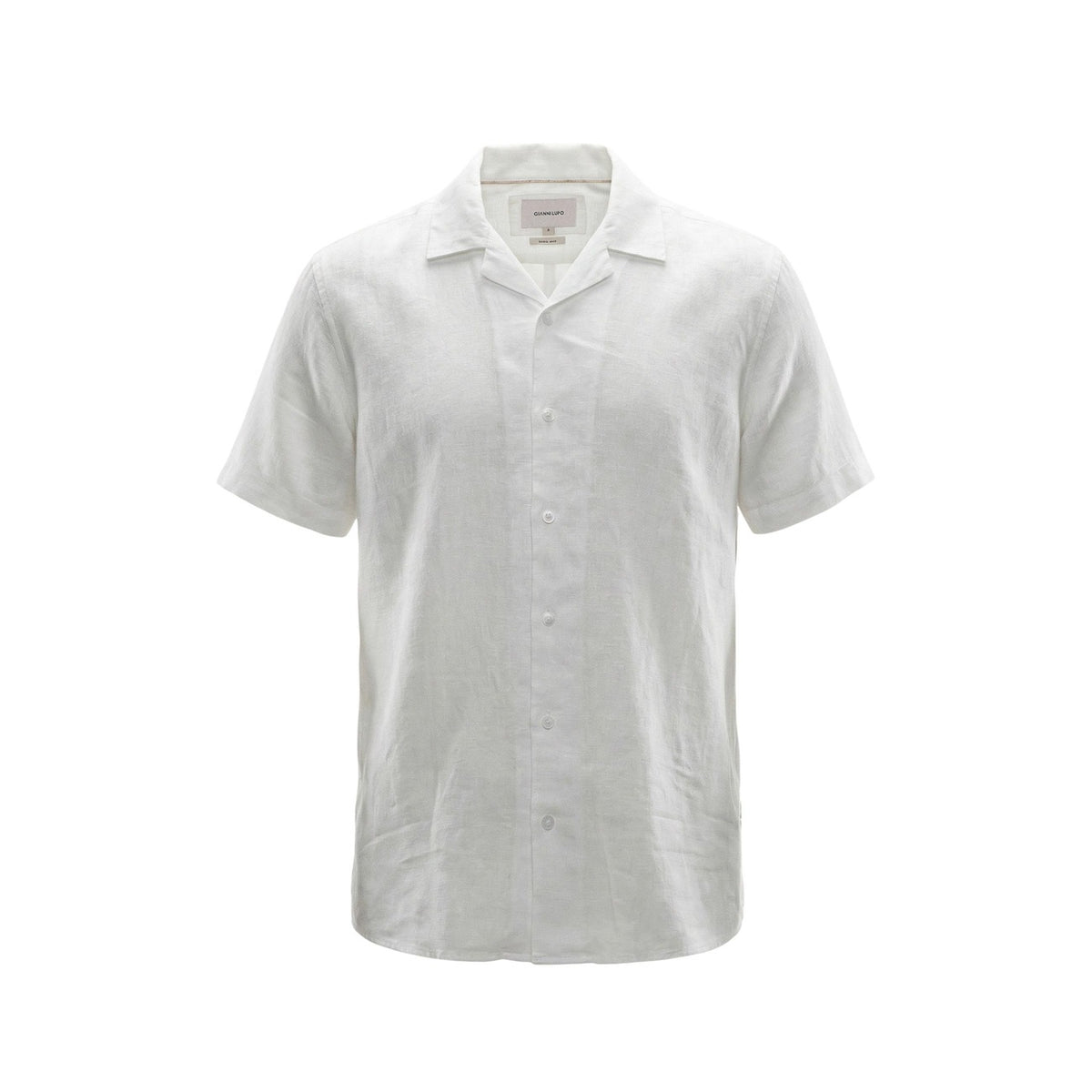 Image 2 : Chemise lin blanc Gianni Lupo col en V portée avec un jean brut sombre, coupe droite décontractée — Delvale