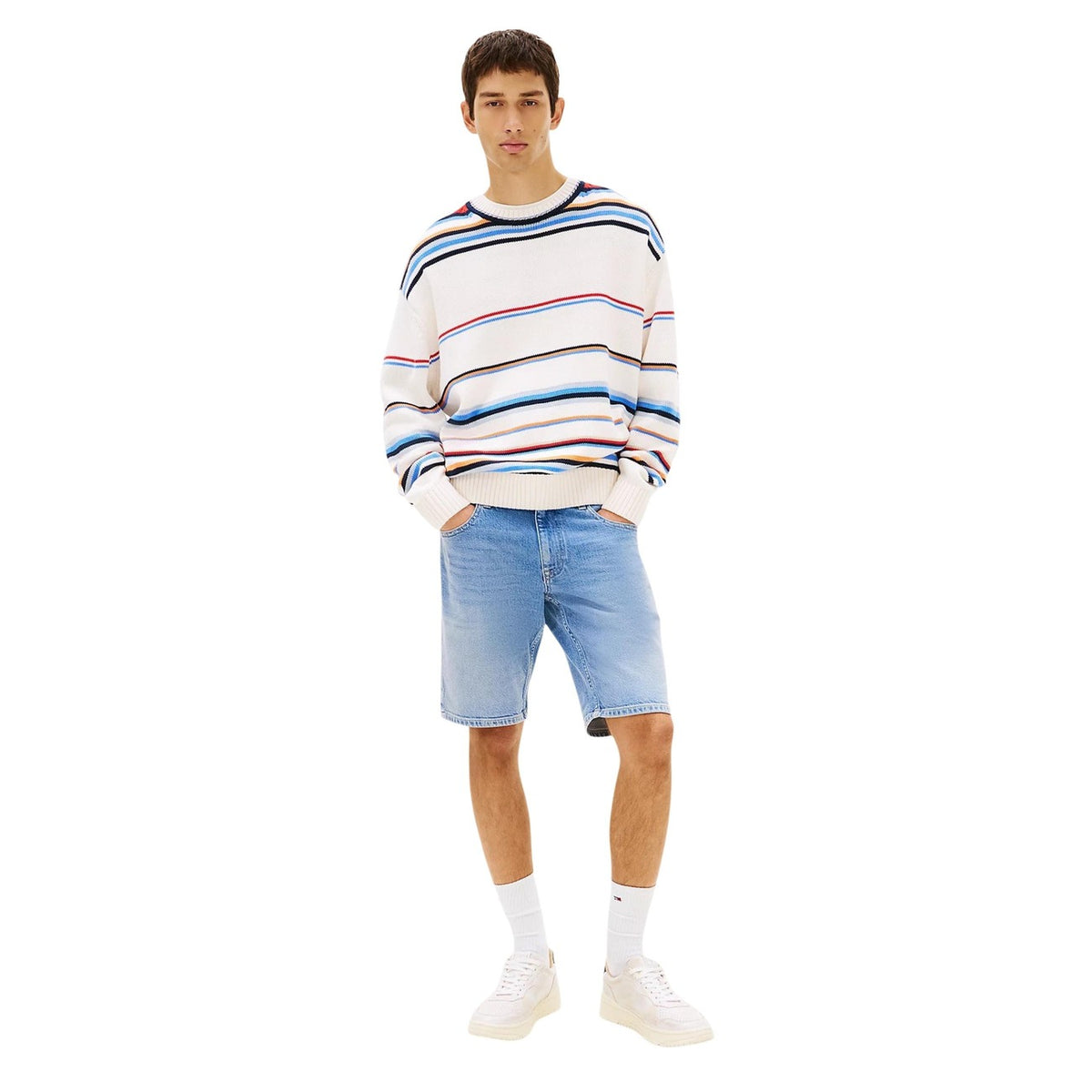 Tommy Hilfiger Jeans Bermuda Homme Bleu Azur Clair Coupe Droite Vue Portée — Delvale