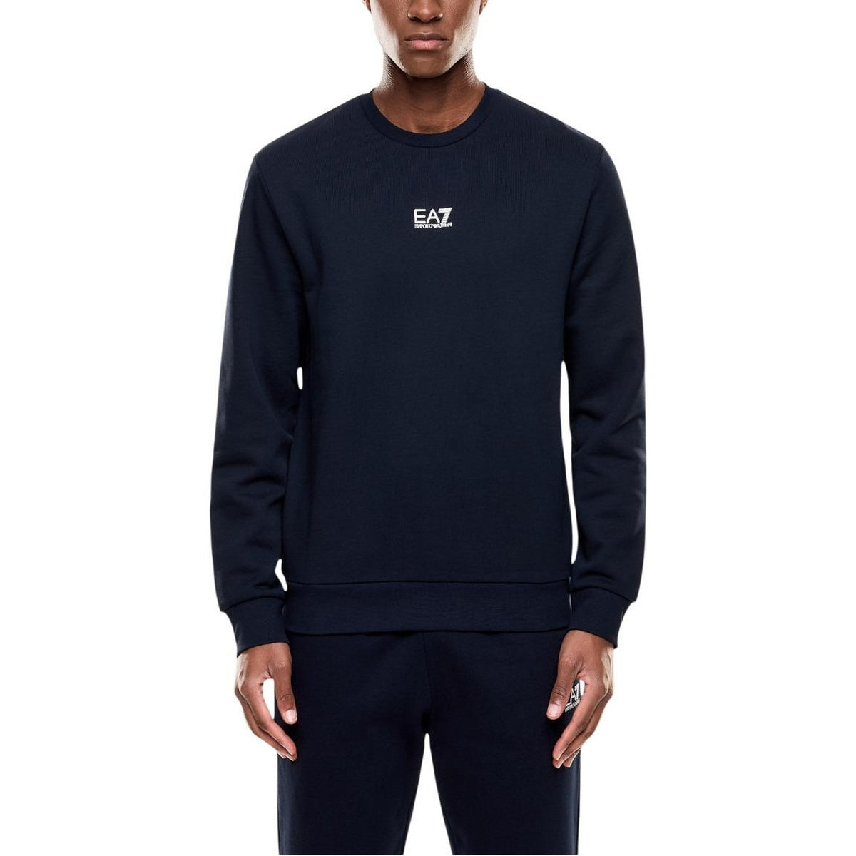 Image 1 : Sweat EA7 Emporio Armani bleu marine homme avec logo blanc centré, vue de face — Delvale