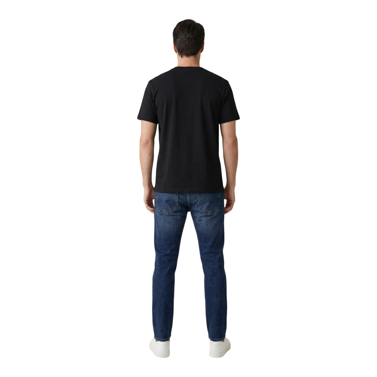 Image 2 : Détail du logo Calvin Klein Jeans imprimé en blanc sur t-shirt noir homme — Delvale