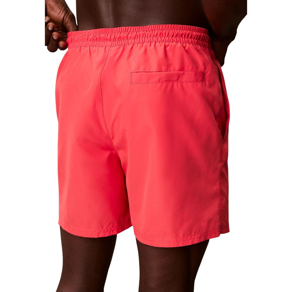 Image 2 : Short de bain Calvin Klein Jeans corail, vue détail des poches avant — Delvale