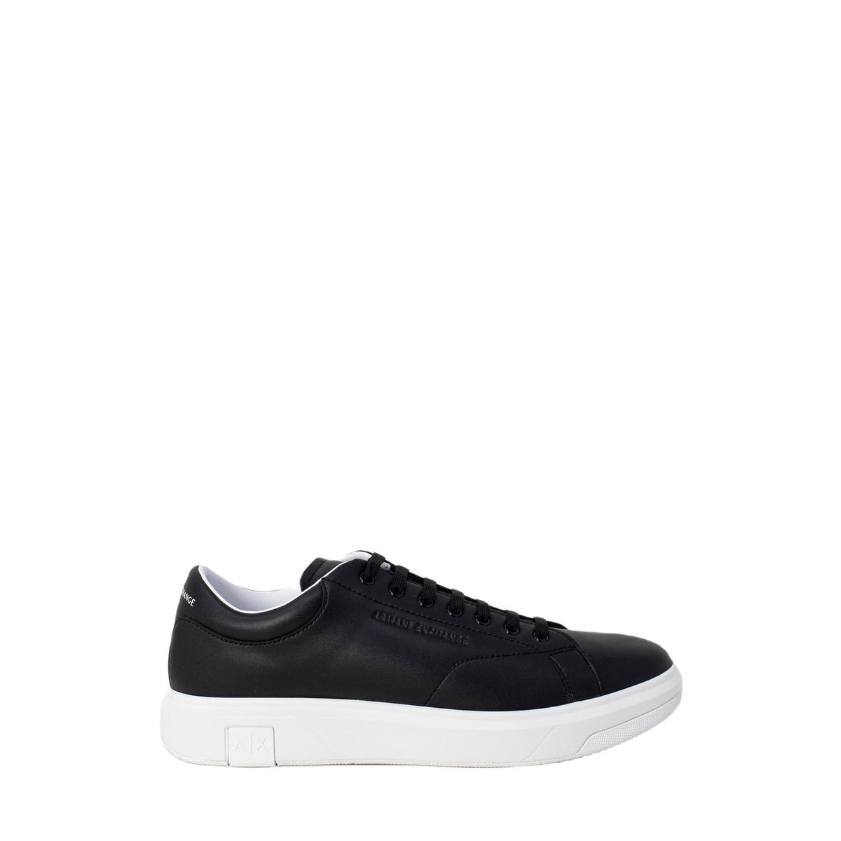 Image 6 : Baskets Armani Exchange homme blanc cassé et beige, vue d'ensemble lifestyle — Delvale