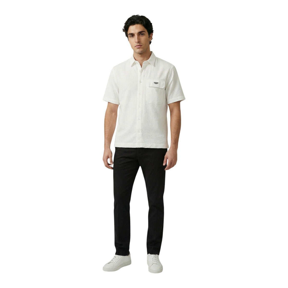 Image 2 : Vue frontale de la chemise Antony Morato manches courtes en coton texturé blanc cassé, boutons apparents et col classique — Delvale