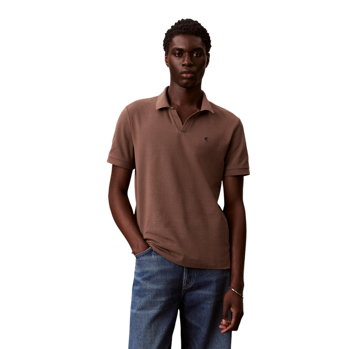 Image 5 : Détail polo homme Calvin Klein Jeans bleu, texture coton et finitions — Delvale