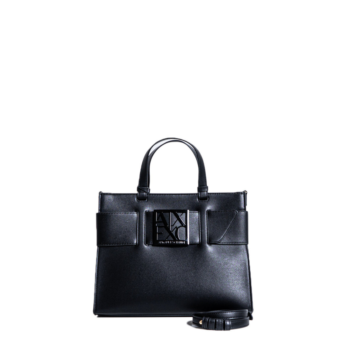 Image 4 : Gros plan sur la plaque AX ajourée signature Armani Exchange sur similicuir lisse beige sable — Delvale