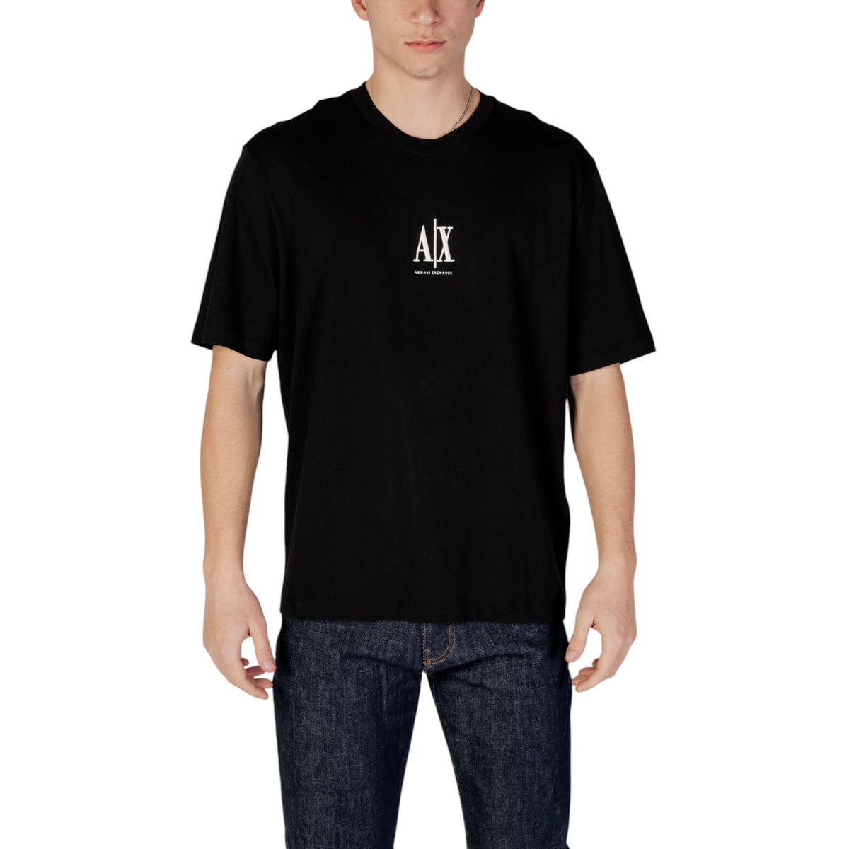 Image 1 : T-shirt Armani Exchange homme noir logo AX imprimé poitrine, encolure ronde, manches courtes — vue de face — Delvale