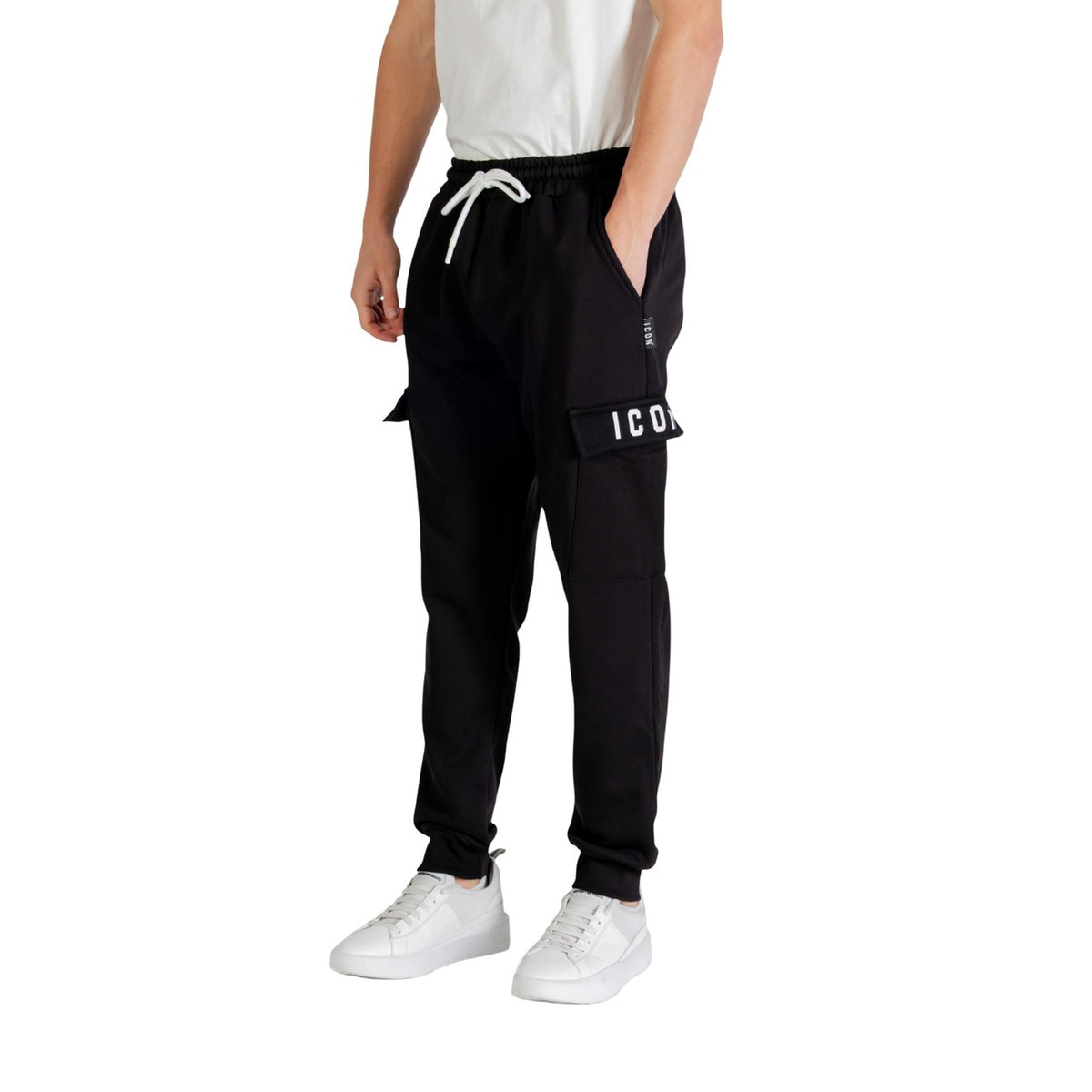 Image 2 : Pantalon Icon homme noir, détail des poches latérales — delvale