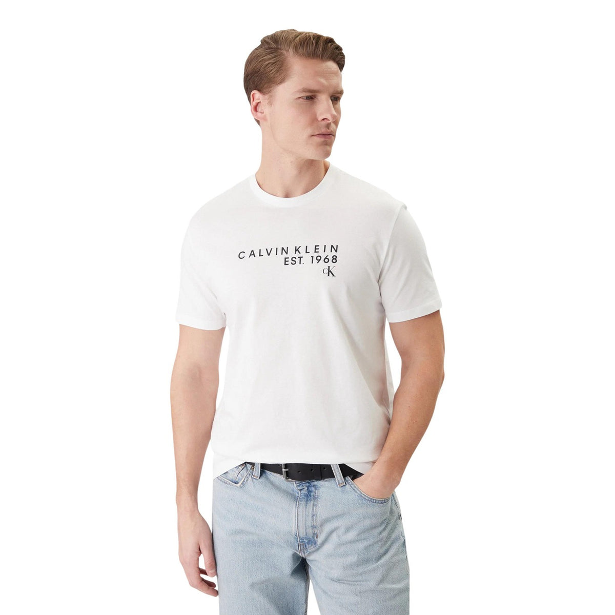 Image 5 : Vue de dos du t-shirt Calvin Klein homme noir, dos uni, coupe droite et sobre — Delvale