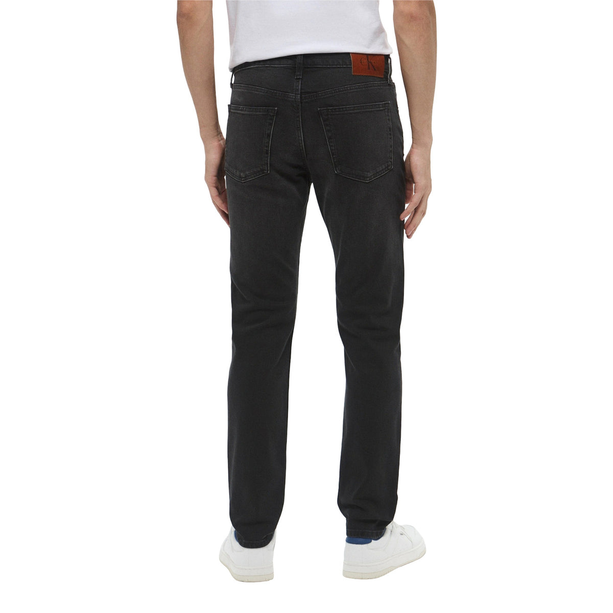 Image 2 : Détail jean Calvin Klein noir homme avec poches classiques — Delvale