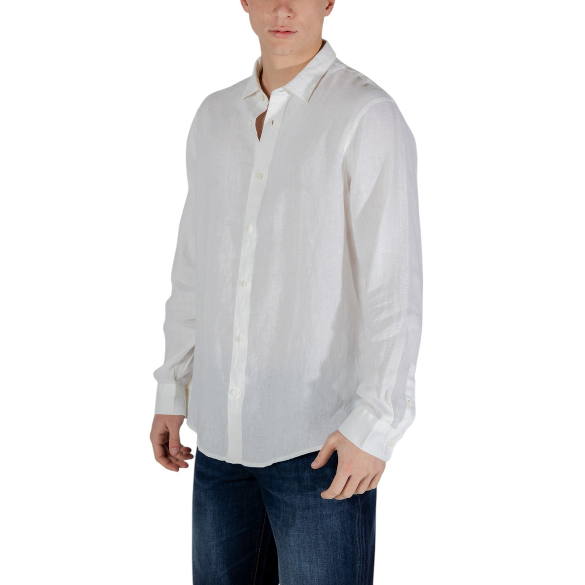 Image 2 : Chemise Armani Exchange homme blanche en lin, détail texture et finitions — Delvale