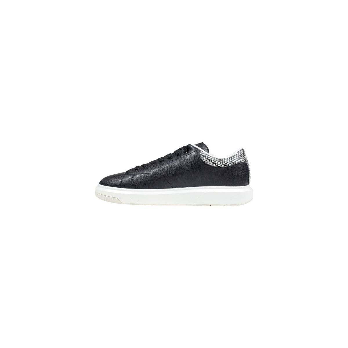 Image 3 : Baskets Armani Exchange homme noires semelle épaisse blanche, vue de trois-quarts — Delvale