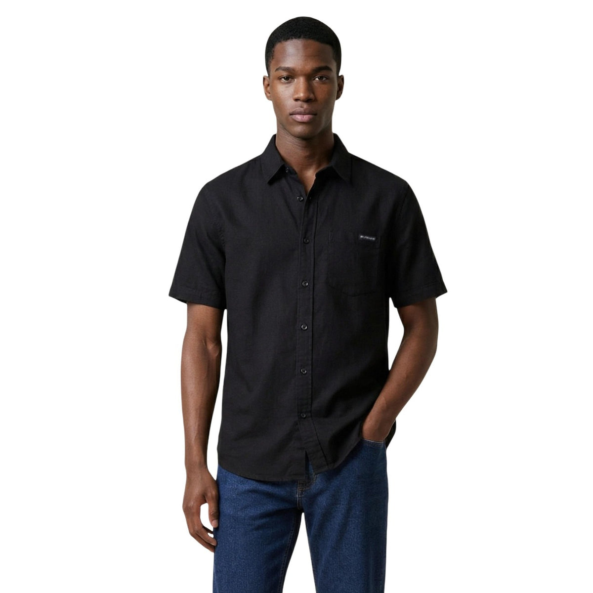 Image 4 : Chemise Calvin Klein Jeans homme blanche en lin manches courtes, vue d'ensemble style décontracté urbain — Delvale