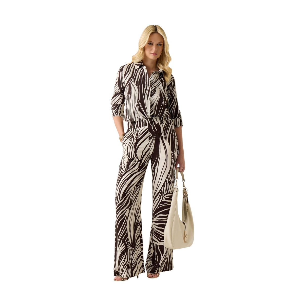 Image 3 : Vue d'ensemble du pantalon Guess femme marron viscose, style moderne et décontracté — Delvale