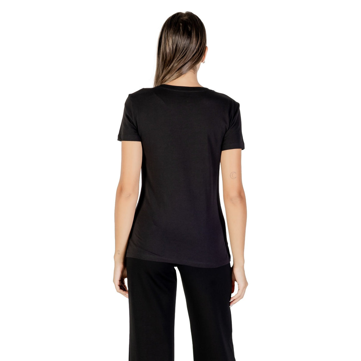 Image 2 : Détail des strass sur t-shirt Armani Exchange noir coupe moderne — delvale