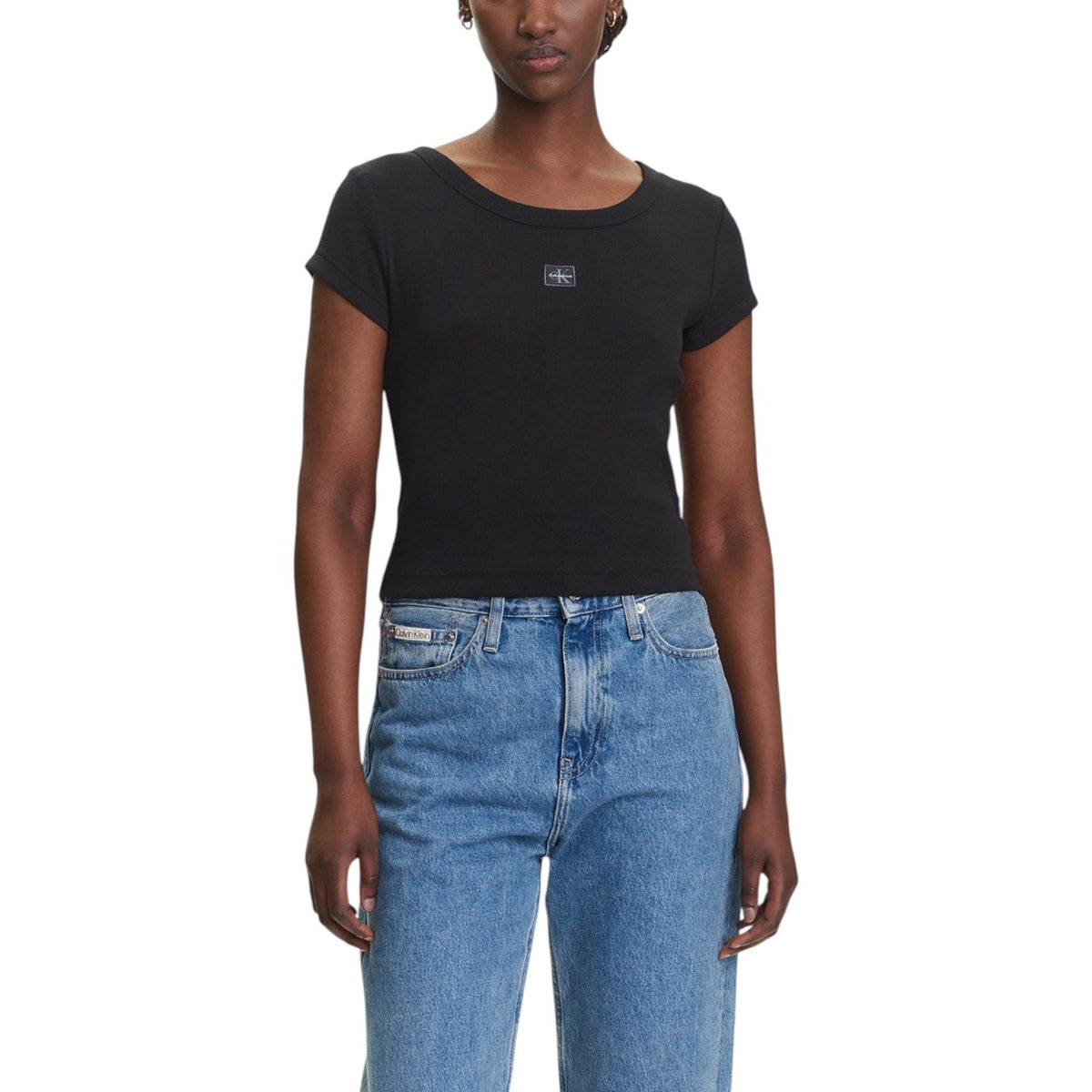 Image 6 : T-shirt Calvin Klein Jeans femme marron vue de profil coupe moderne — delvale