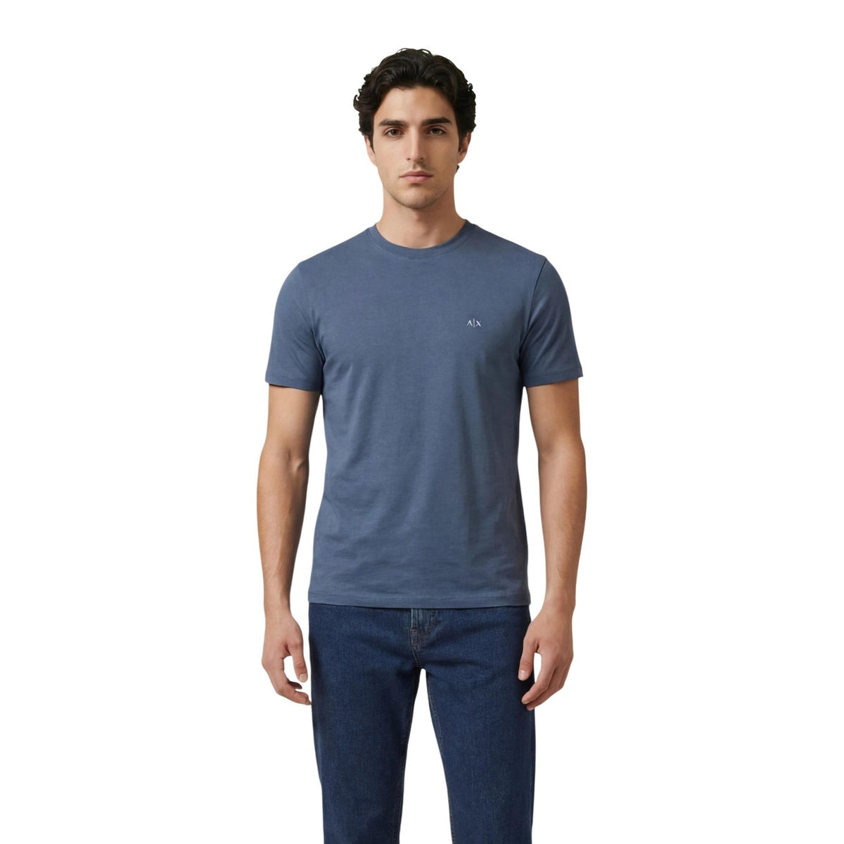 Image 4 : T-shirt Armani Exchange bordeaux porté vue de face — Delvale
