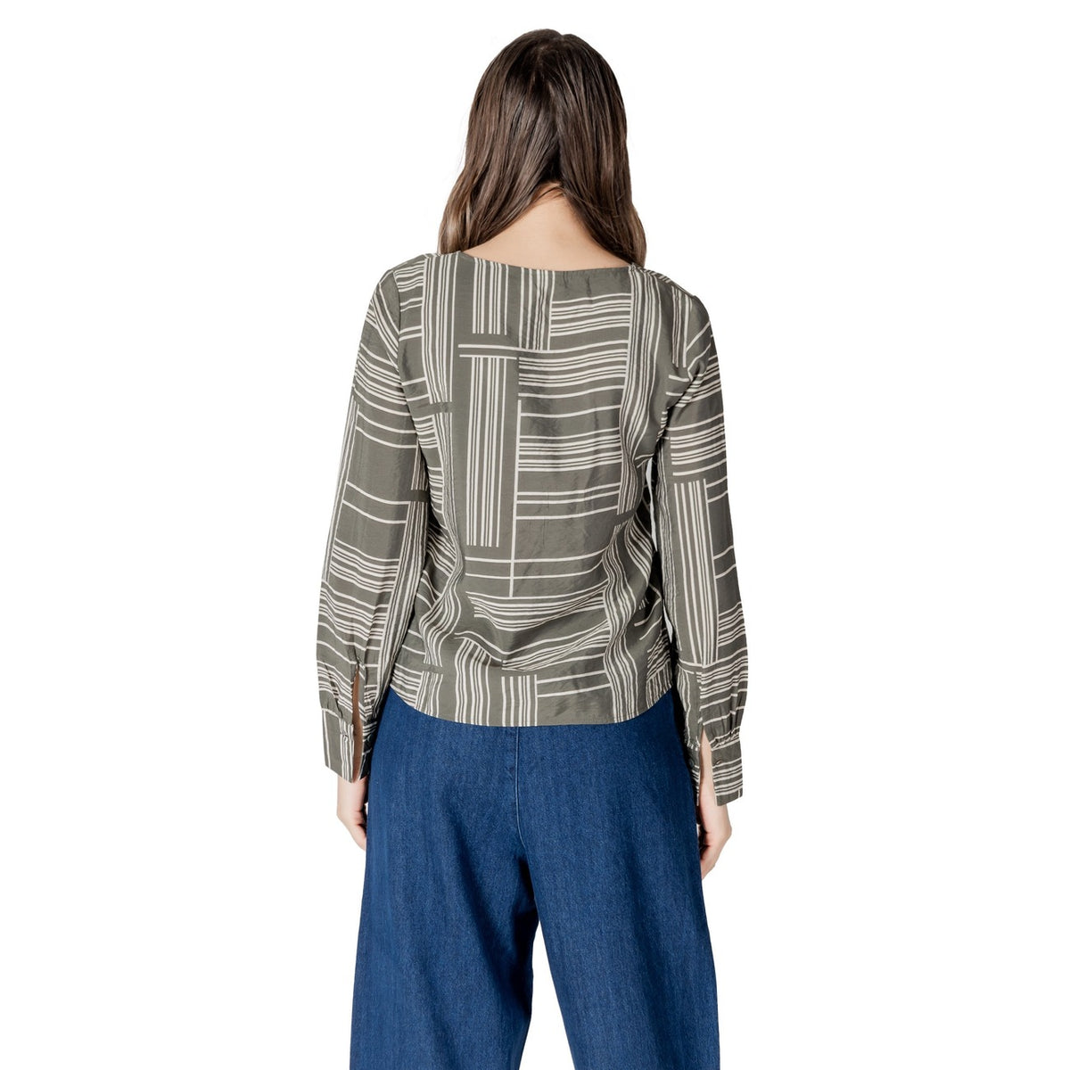 Image 2 : Détail imprimé blouse verte JDY coupe fluide manches longues femme — delvale