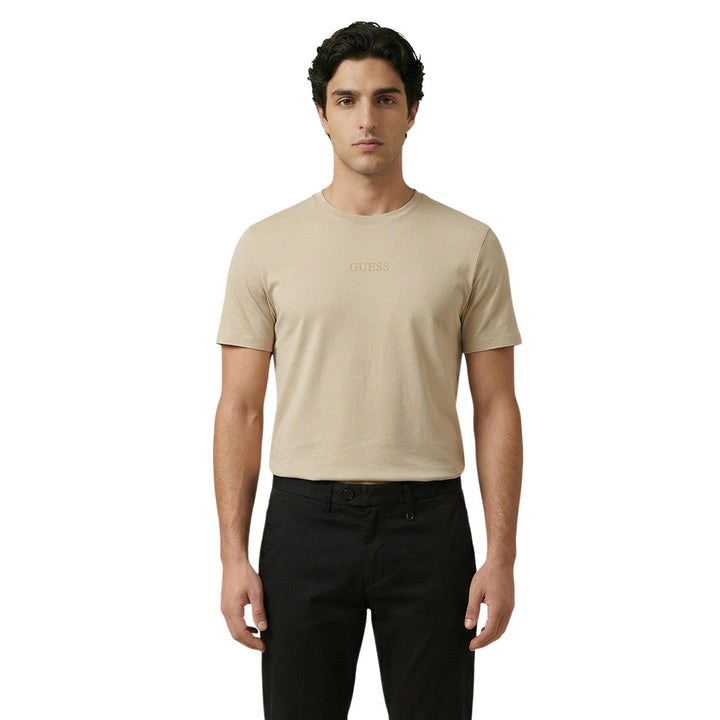 Image 1 : T-shirt Guess homme beige avec impression distinctive et manches courtes — Delvale