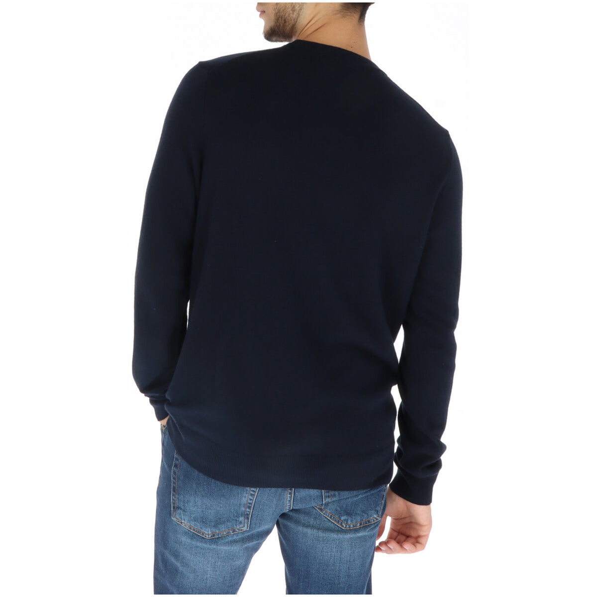 Image 2 : Détail col rond pull Lyle & Scott homme bleu maille premium — Delvale