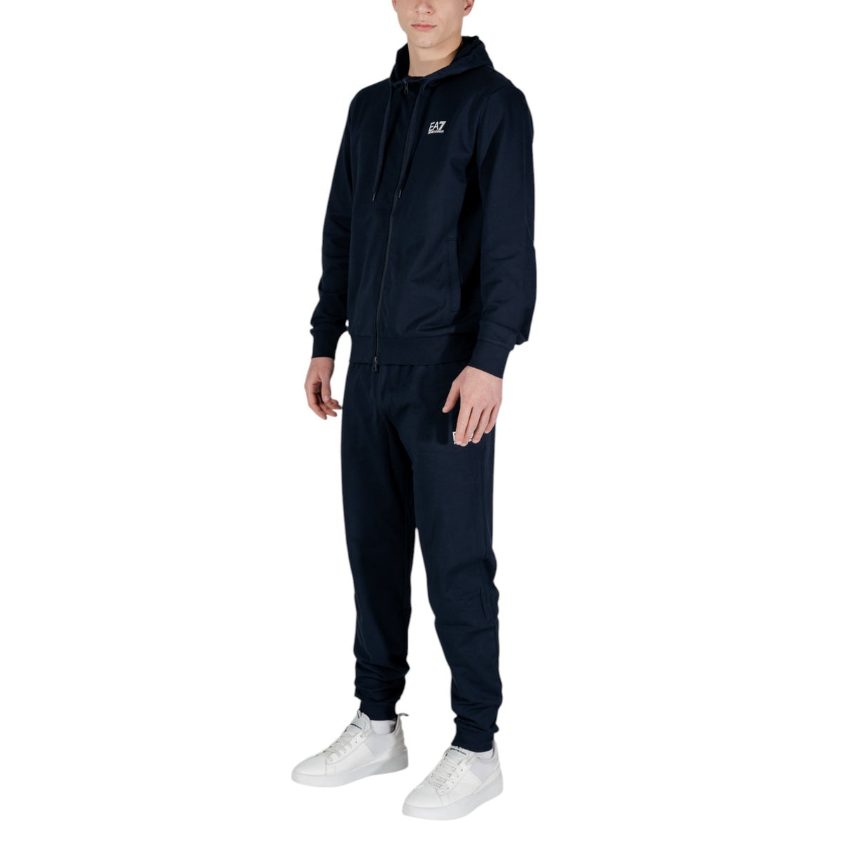 Image 2 : Détail capuche et col montant du survêtement EA7 homme bleu — Delvale