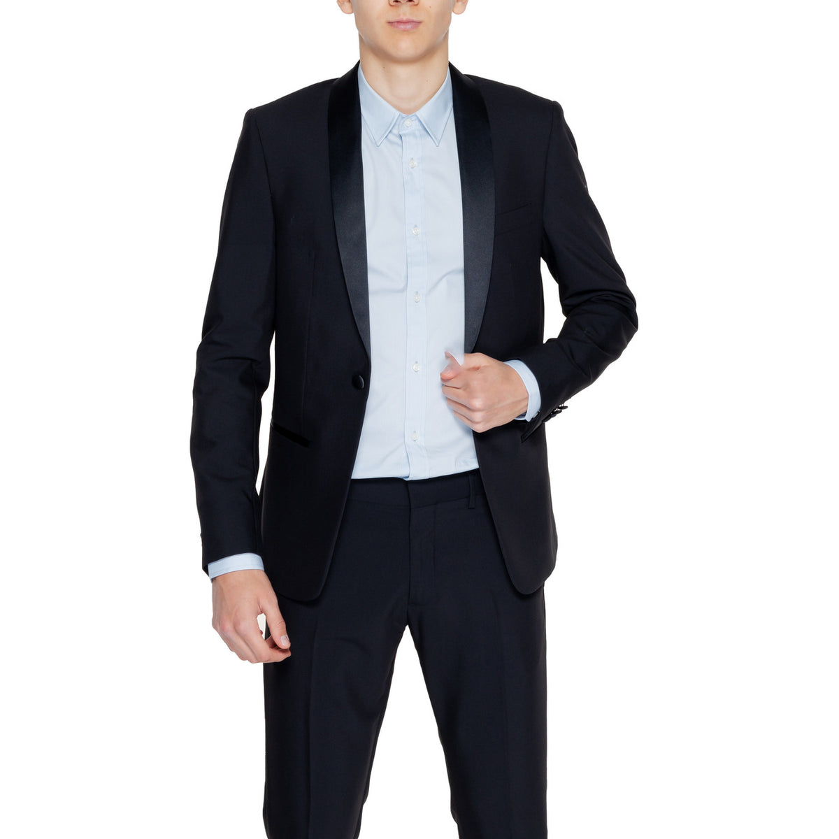 Image 3 : Vue trois-quarts du smoking Antony Morato homme, coupe slim fit ajustée, col satin brillant — Delvale