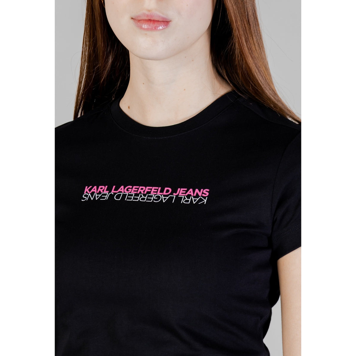 Image 2 : Détail de l'impression du t-shirt Karl Lagerfeld Jeans noir femme manches courtes — delvale