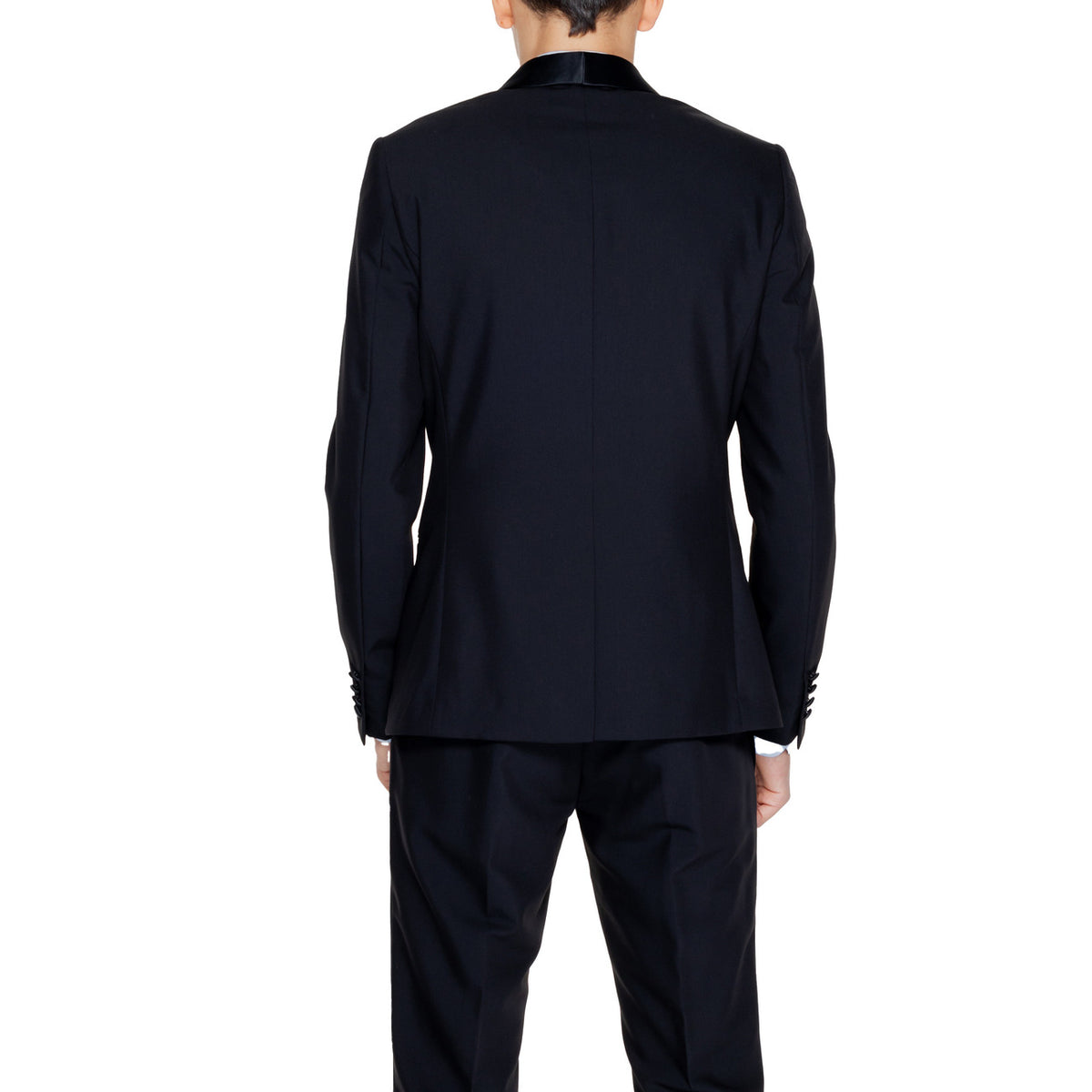 Image 2 : Détail du revers satin châle et de la fermeture mono-bouton du smoking Antony Morato homme noir — Delvale