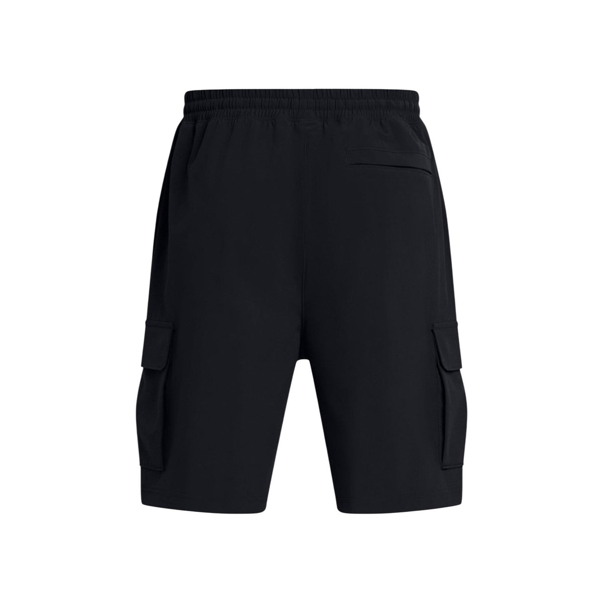 Bermuda cargo Under Armour homme noir de dos, poches latérales à rabat et poche arrière sur ceinture élastiquée
