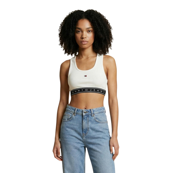 Image 1 : Top blanc sans manches Tommy Hilfiger Jeans pour femme avec col rond et coupe élégante — Delvale