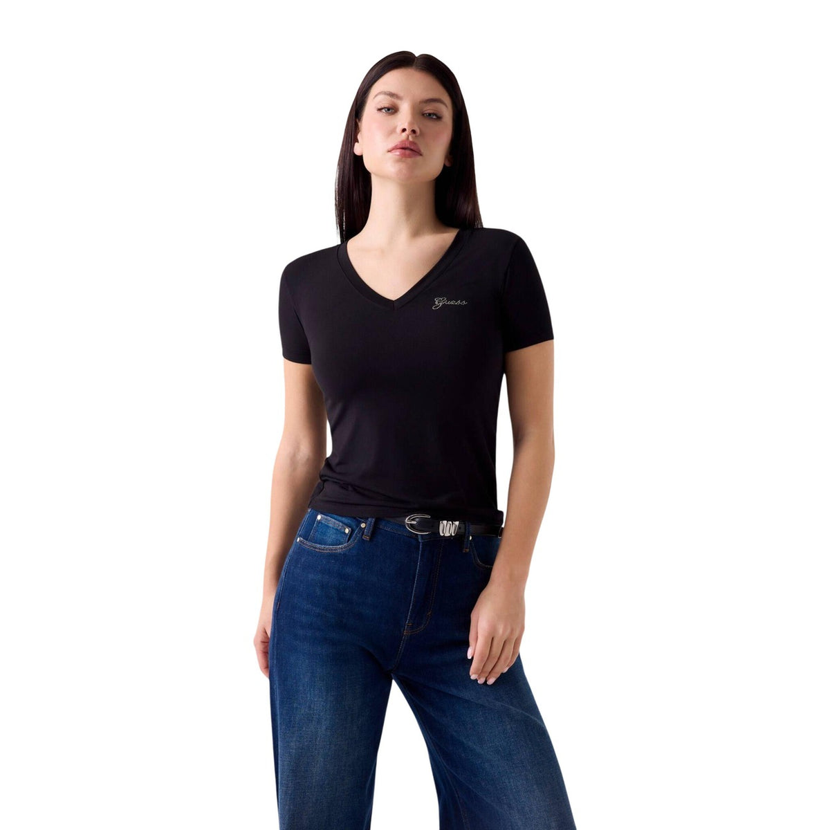 Image 5 : T-shirt femme Guess coloris noir vue de face sur mannequin — Delvale