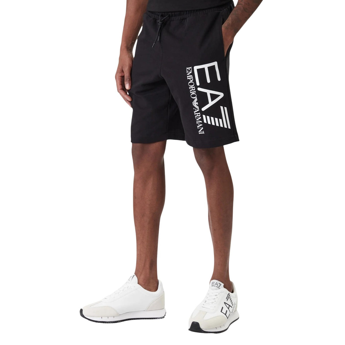 Image 4 : Coupe moderne du pantalon Ea7 blanc en coton homme — Delvale