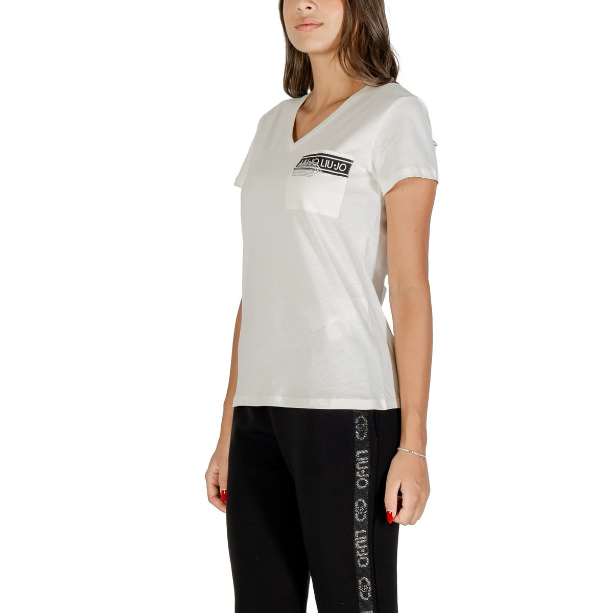 Image 3 : T-shirt femme Liu Jo coupe ajustée manches courtes col V blanc, silhouette complète — Delvale