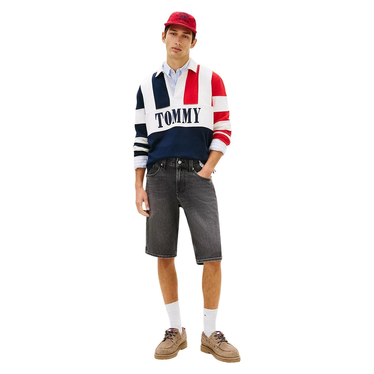 Tommy Hilfiger Jeans Bermuda Homme Noir Coton Organique Coupe Droite Vue Portée — Delvale