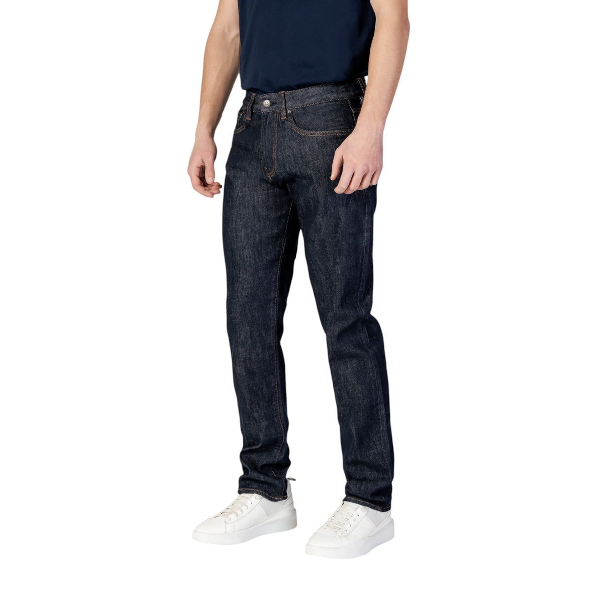 Image 2 : Jean slim Armani Exchange homme bleu monochrome, détail coupe et finitions — delvale