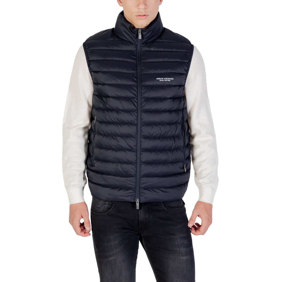 Image 4 : Gilet Armani Exchange homme bleu marine, vue d'ensemble coupe ajustée sans manches, style urbain premium — Delvale
