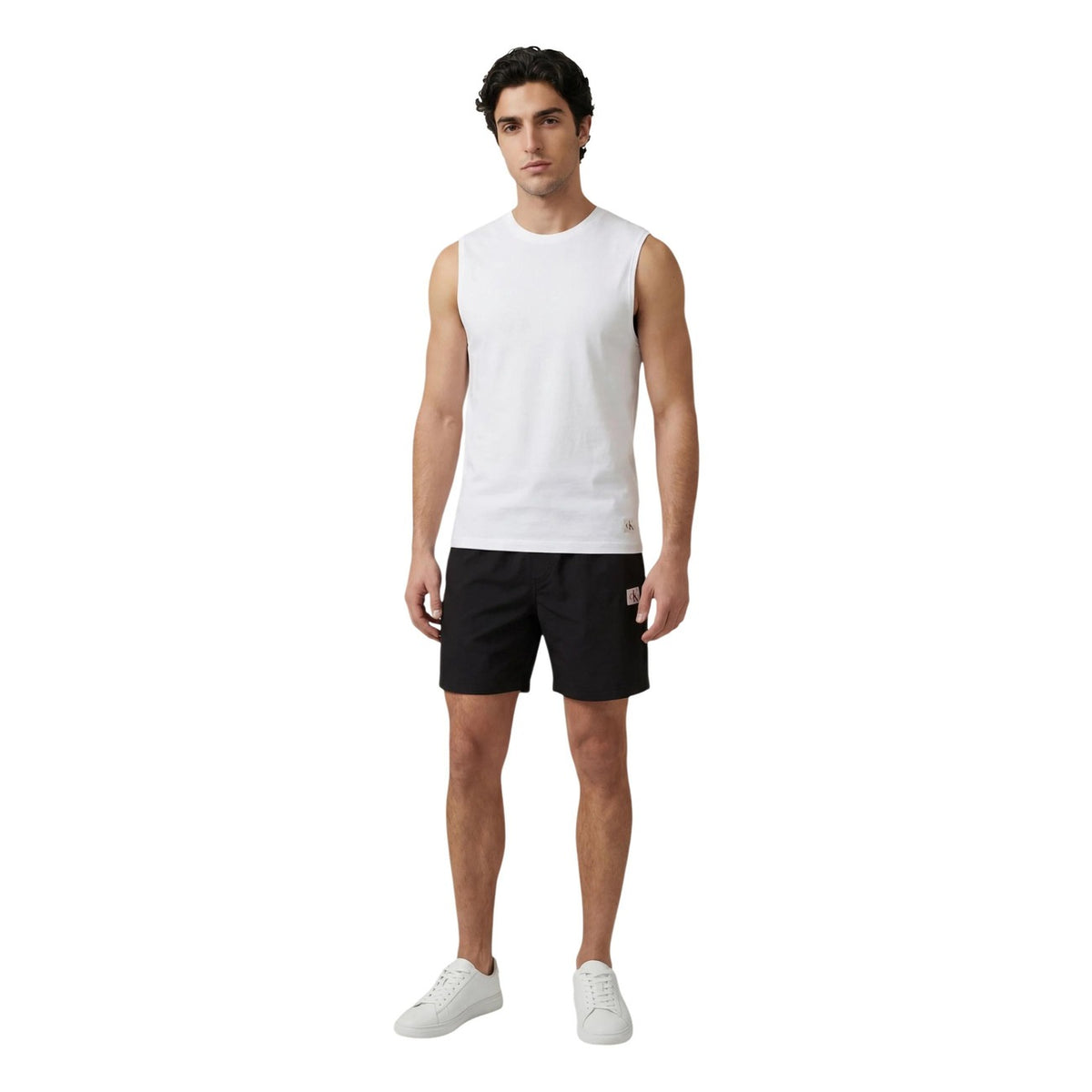 Image 2 : Short Calvin Klein Jeans noir homme, détail des poches frontales et coupe moderne — Delvale