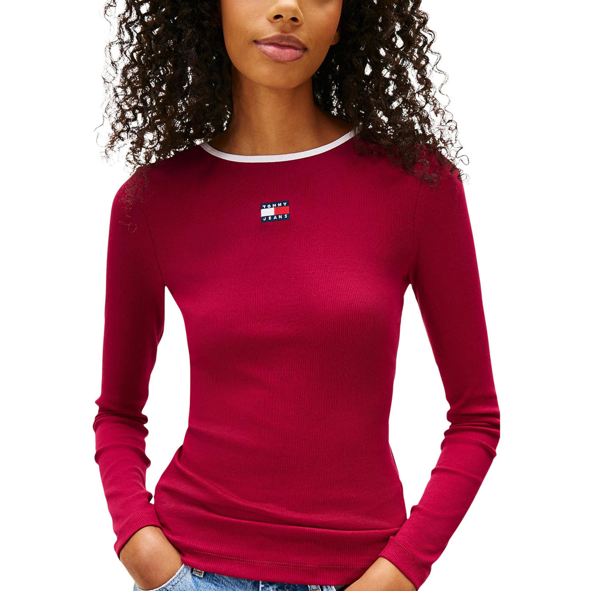 Image 4 : Pull femme noir Tommy Hilfiger Jeans coupe ajustée manches longues détail matière — delvale