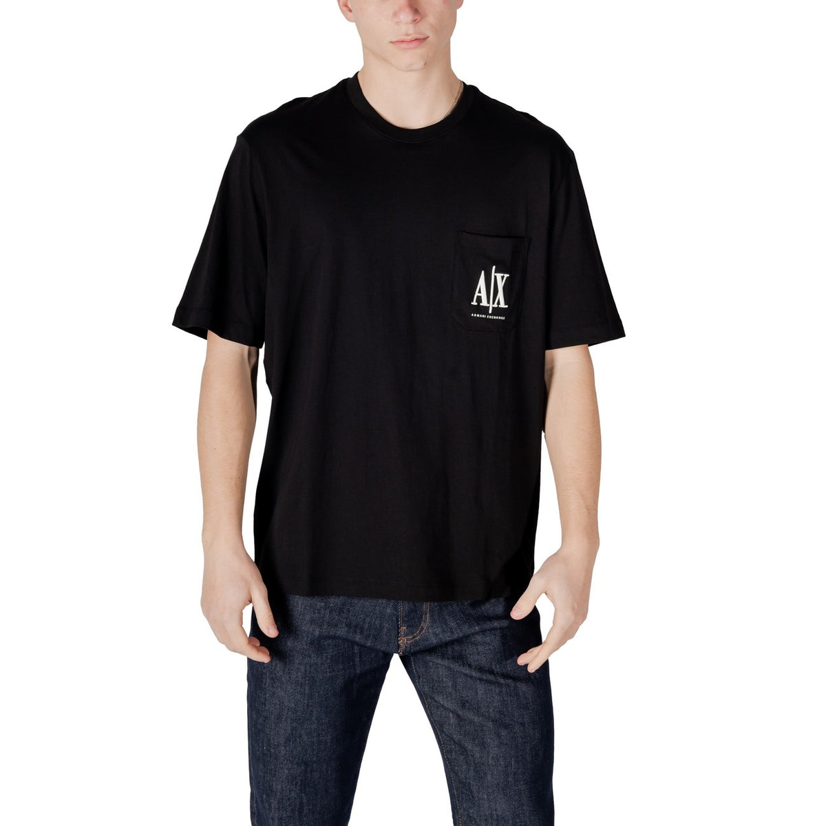 Image 4 : T-shirt Armani Exchange homme oversize coloris noir, poche logo AX, vue de face — Delvale