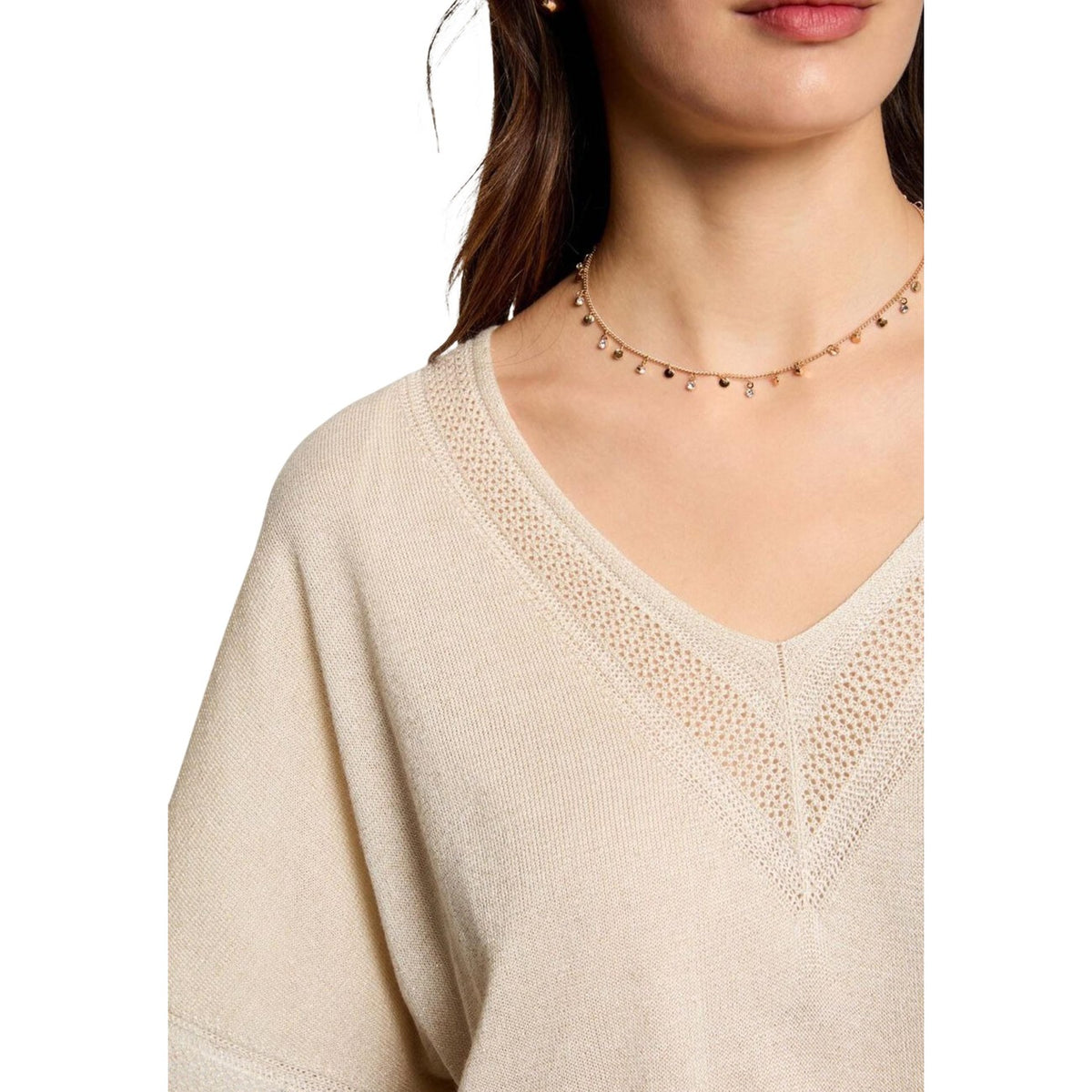 Image 2 : Pull femme beige Morgan De Toi détail col V élégant — delvale