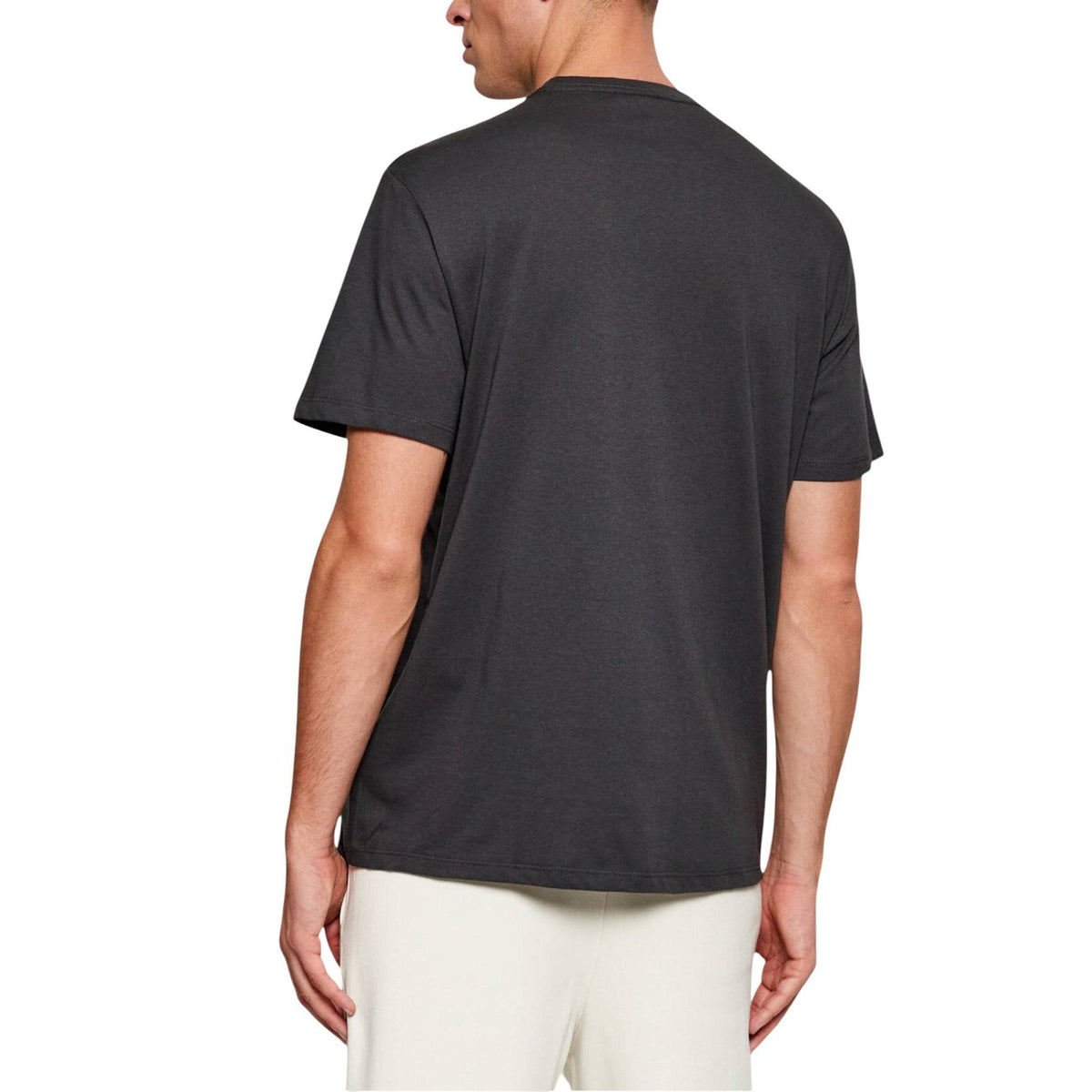 Image 2 : Détail de l'impression Calvin Klein Jeans sur t-shirt homme noir en coton — Delvale