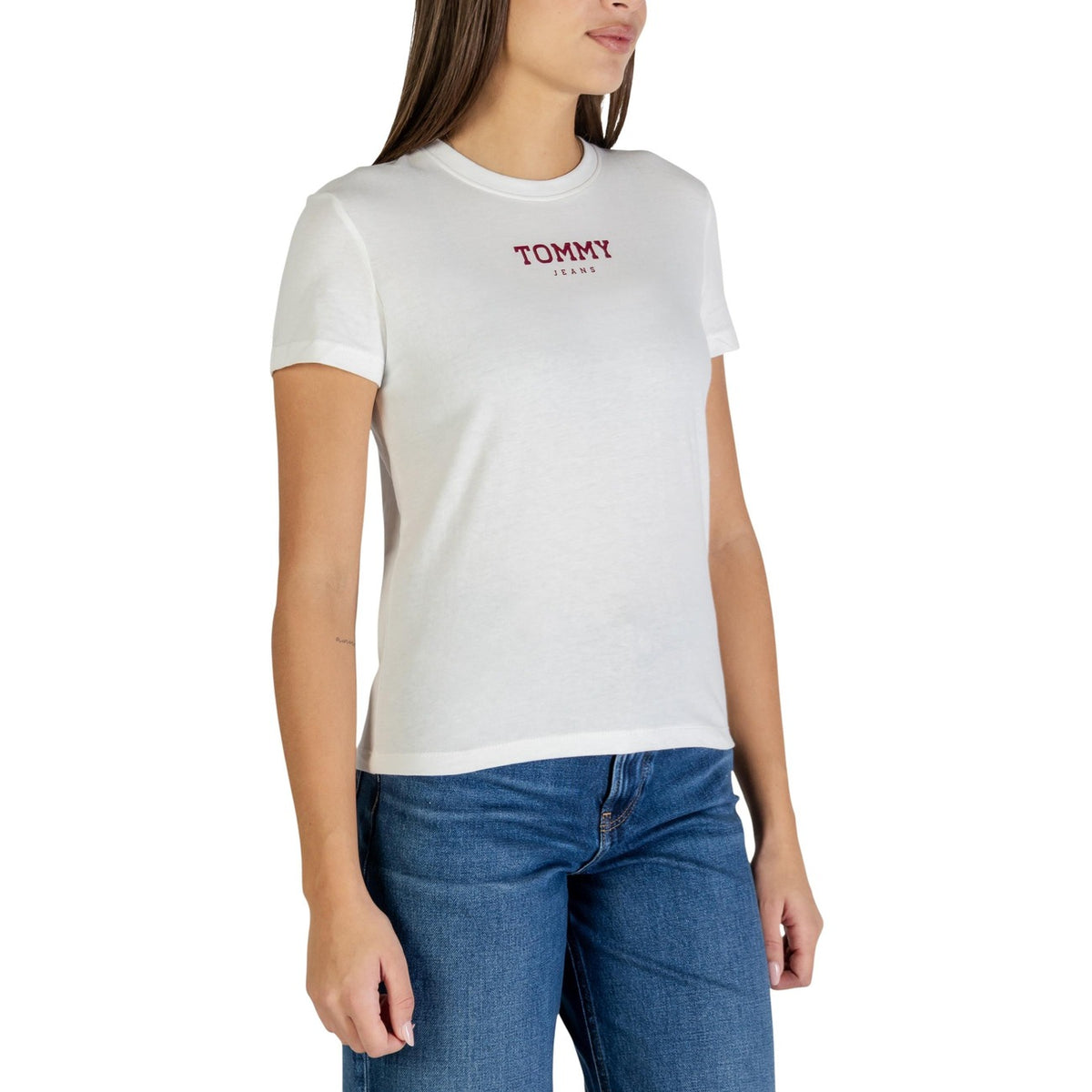 Image 3 : T-shirt blanc Tommy Hilfiger Jeans femme détail col rond et logo de la marque — delvale