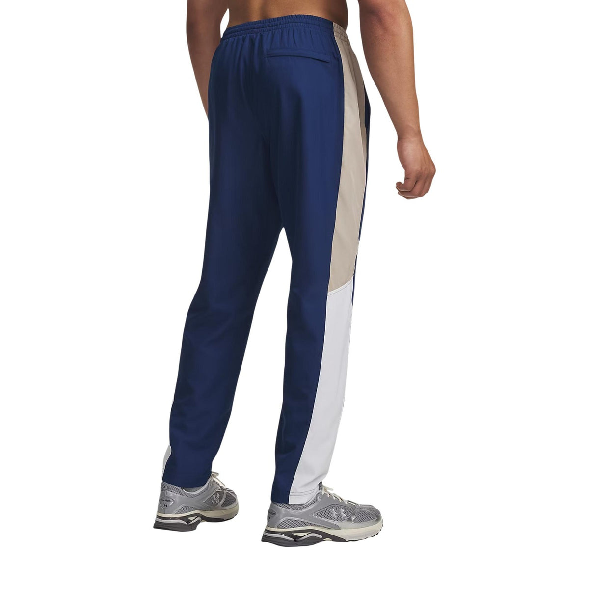 Image 2 : Pantalon homme Under Armour bleu vue de dos, détail ceinture élastiquée — Delvale
