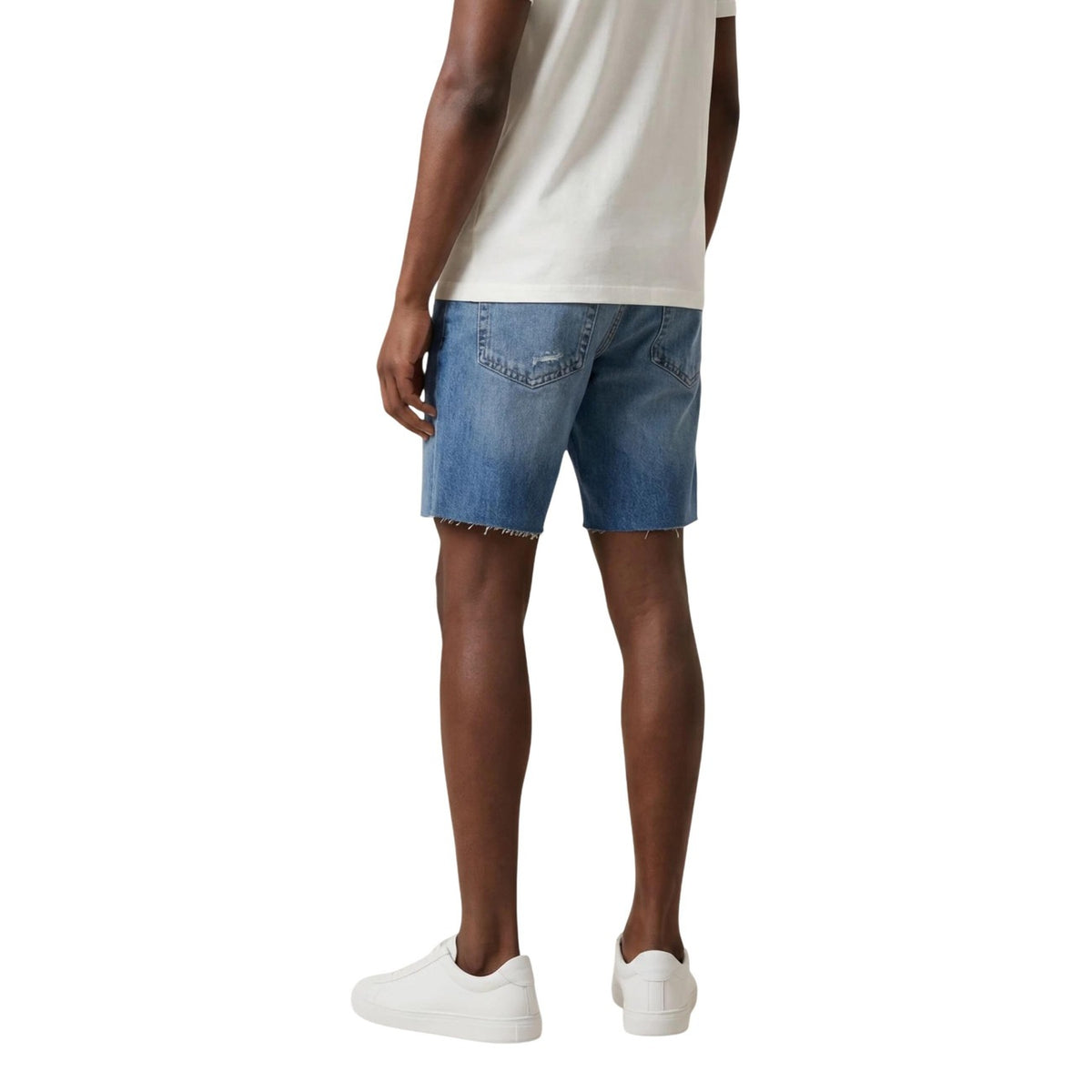 Image 2 : Bermuda Calvin Klein Jeans homme bleu azur, détail des poches et finitions — Delvale