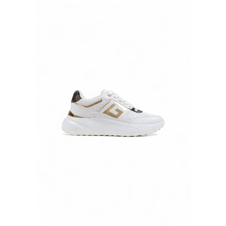 Image 1 : Baskets Guess femme blanches à plateforme avec lacets, vue de profil — delvale