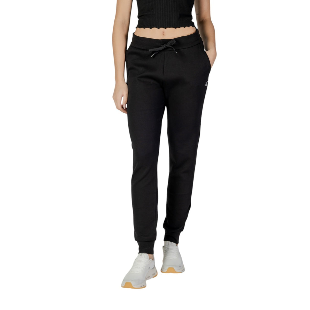 Image 2 : Détail pantalon jogging Armani Exchange noir femme, matières coton polyester lycra — Delvale