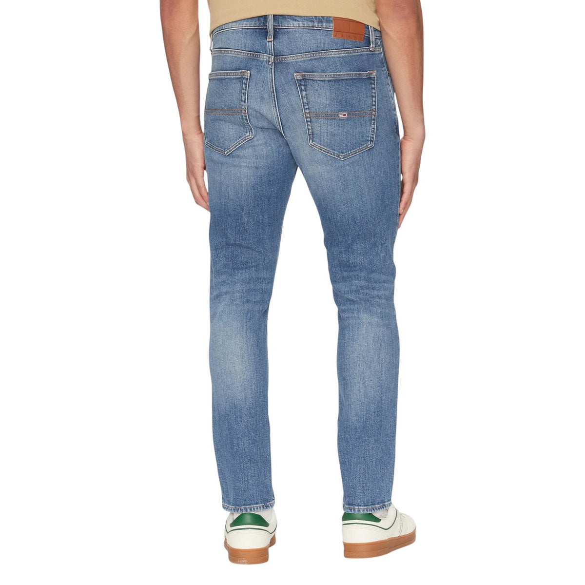 Image 2 : Jean homme Tommy Hilfiger bleu azur, détail de la fermeture zip et bouton — Delvale