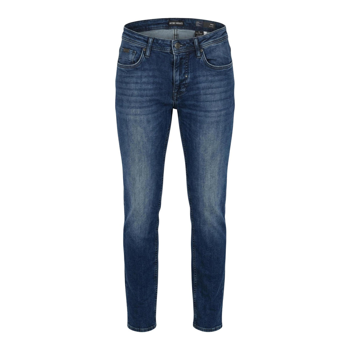 Image 5 : Silhouette complète jean Antony Morato tapered fit denim bleu homme associé à des sneakers blanches — 9yvwh4-xt