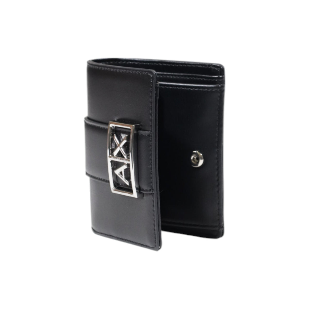 Image 2 : Détail de la plaque logo AX métal argenté sur portefeuille Armani Exchange femme noir, fermeture à pression — Delvale
