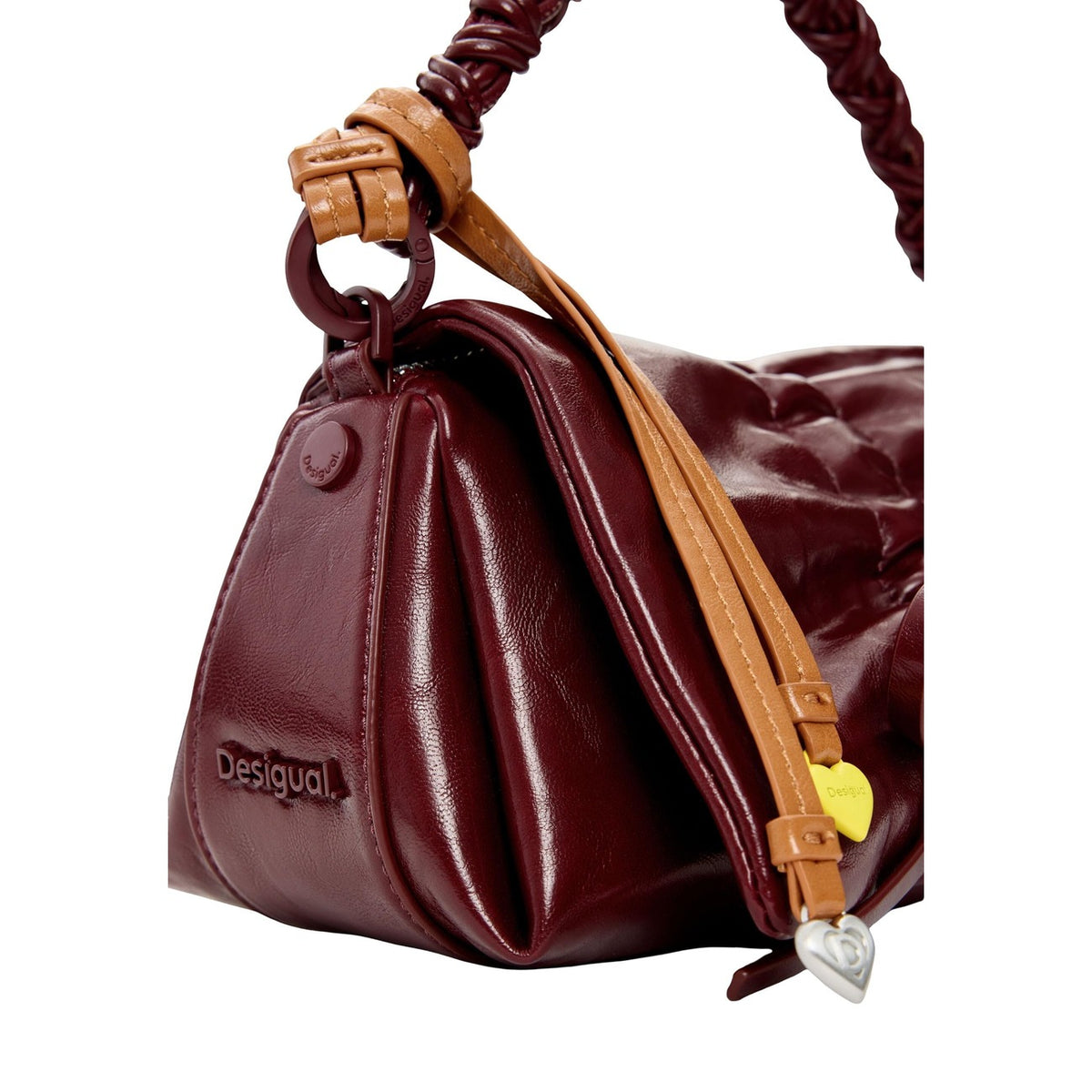 Image 3 : Vue d'ensemble du sac baguette Desigual bordeaux avec ses dimensions compactes et ses détails signature — delvale